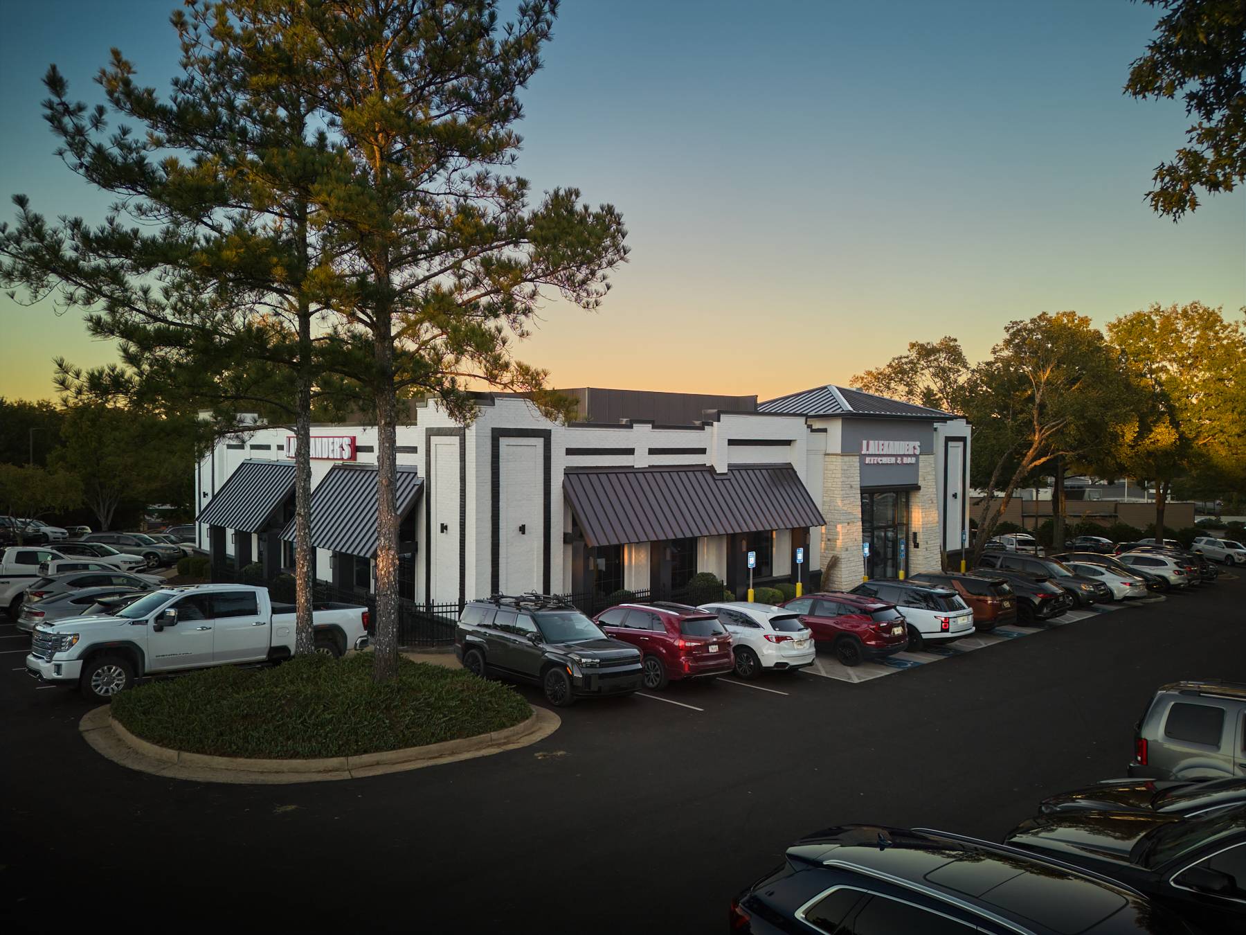 J. Alexander's Ground Lease, photo 3