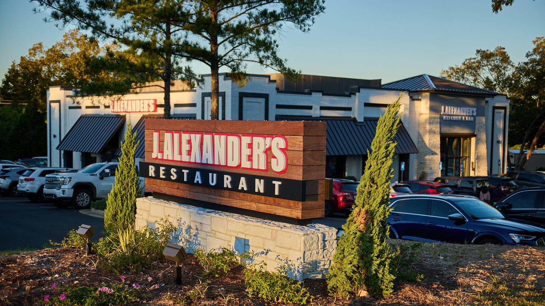 J. Alexander's Ground Lease, photo 2