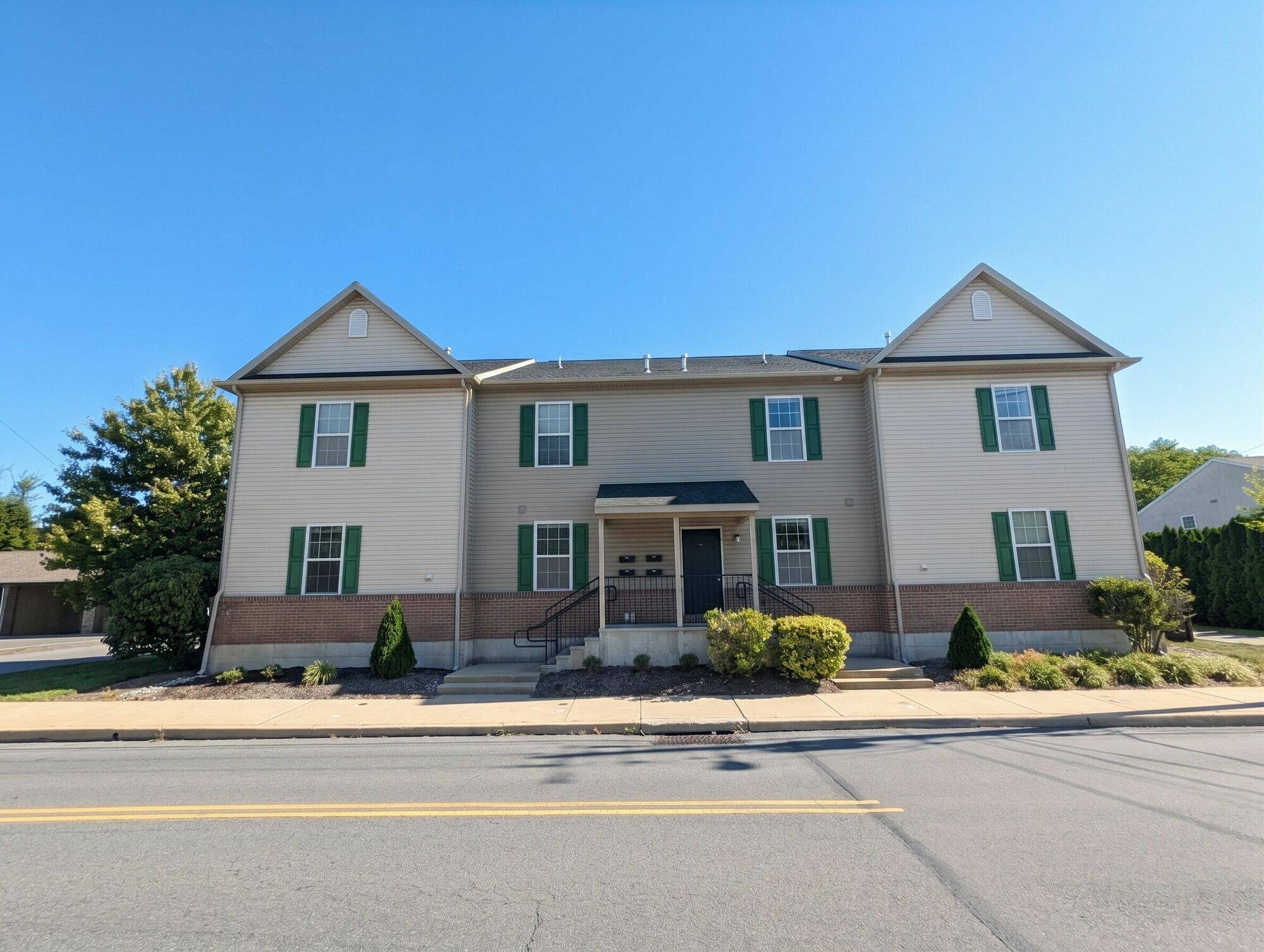 274 Greenwich St, Student Housing, photo 2