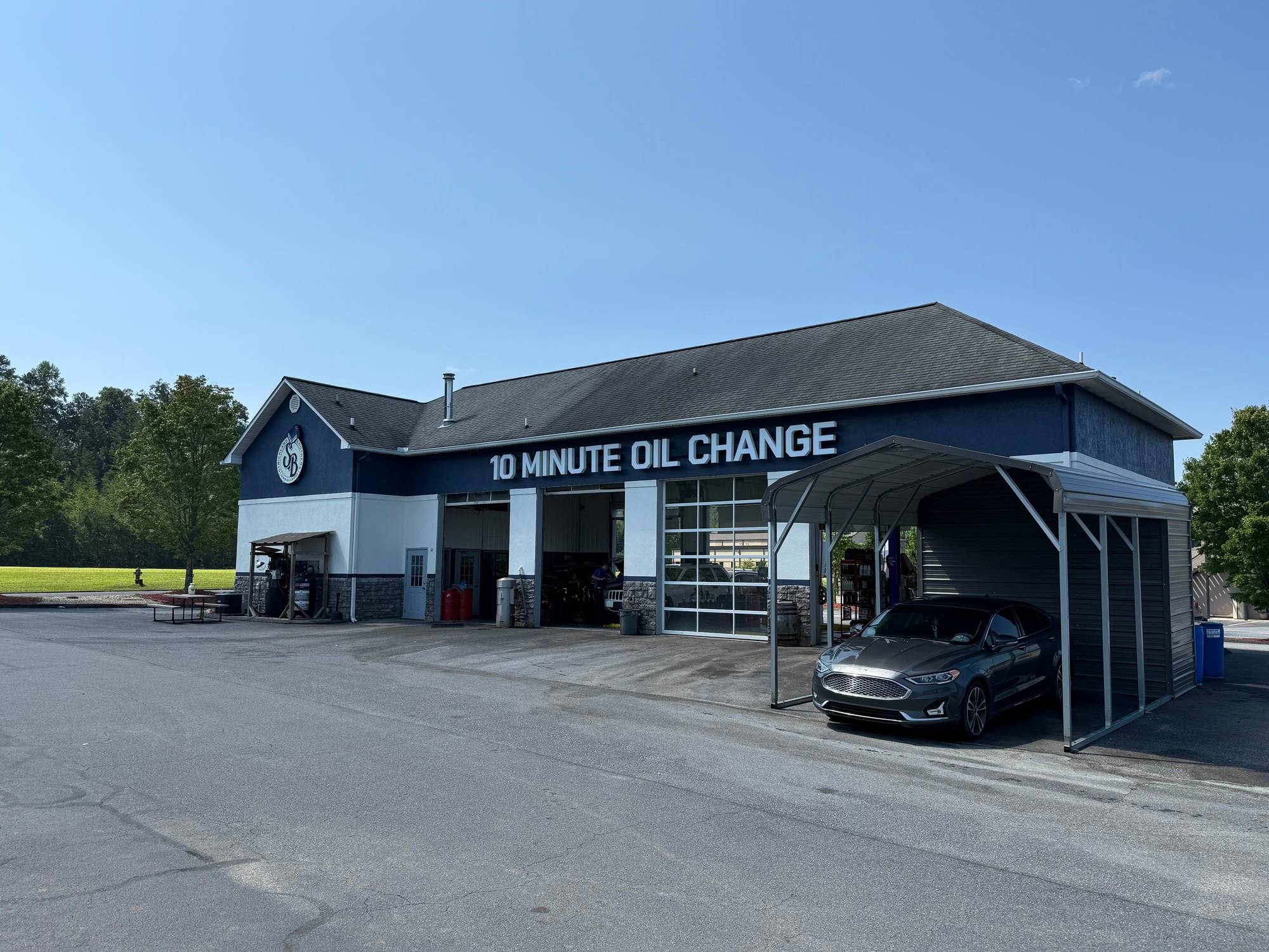 Strickland Brothers 10 Minute Oil Change, photo 2