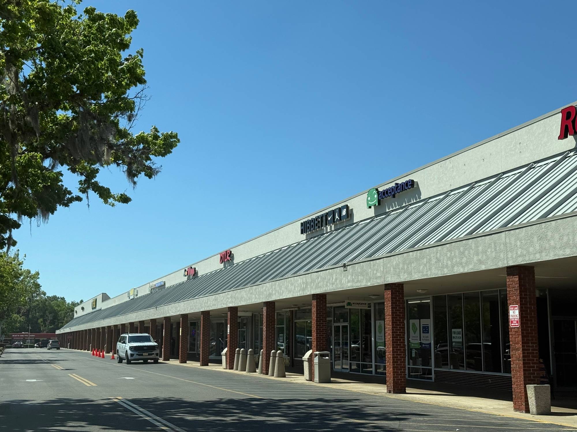 Gainesville Shopping Center, photo 7