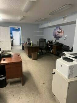 5050 New Kings Rd, photo 3