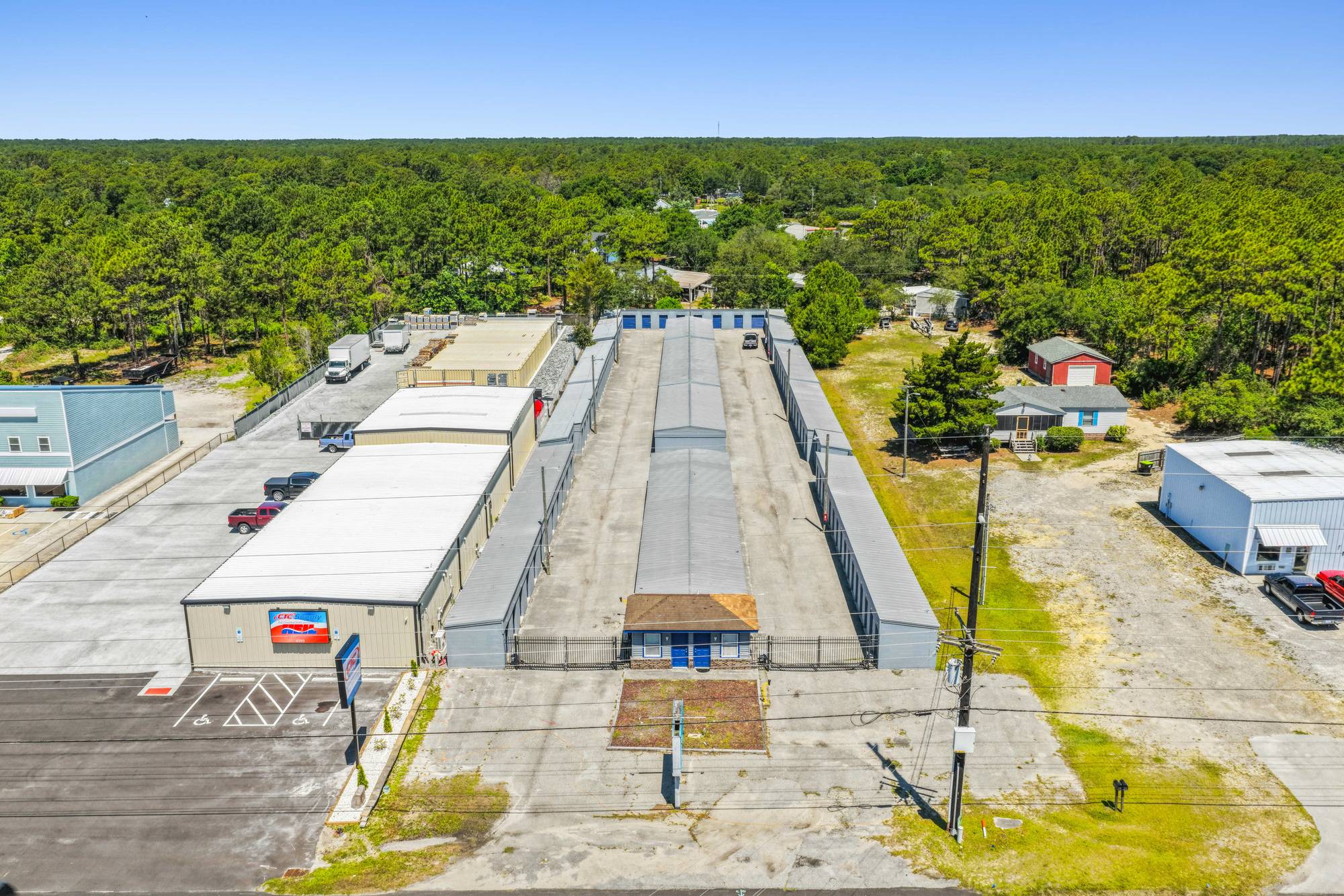 Beach Road Storage, photo 3