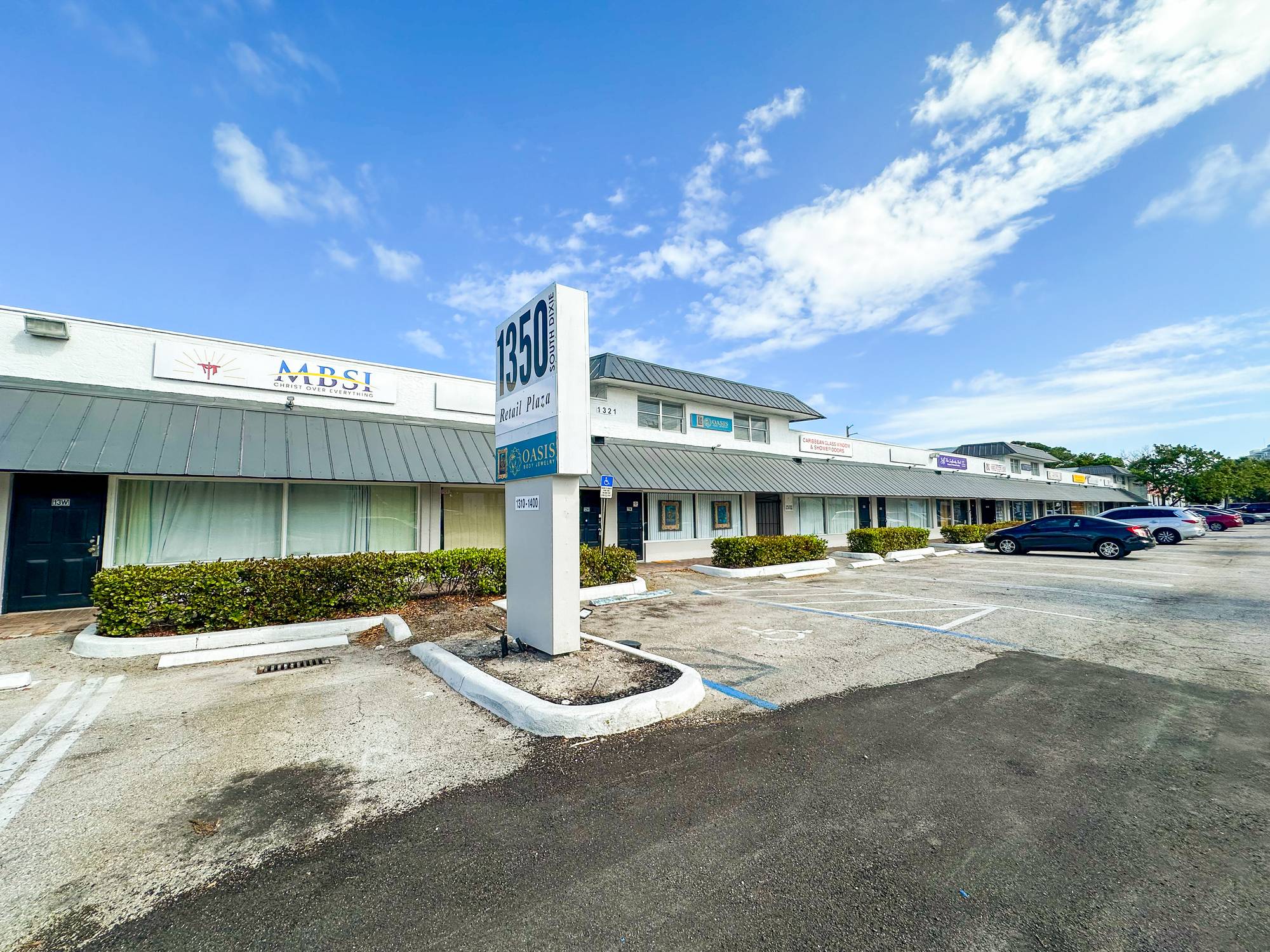 1350 Plaza, photo 40