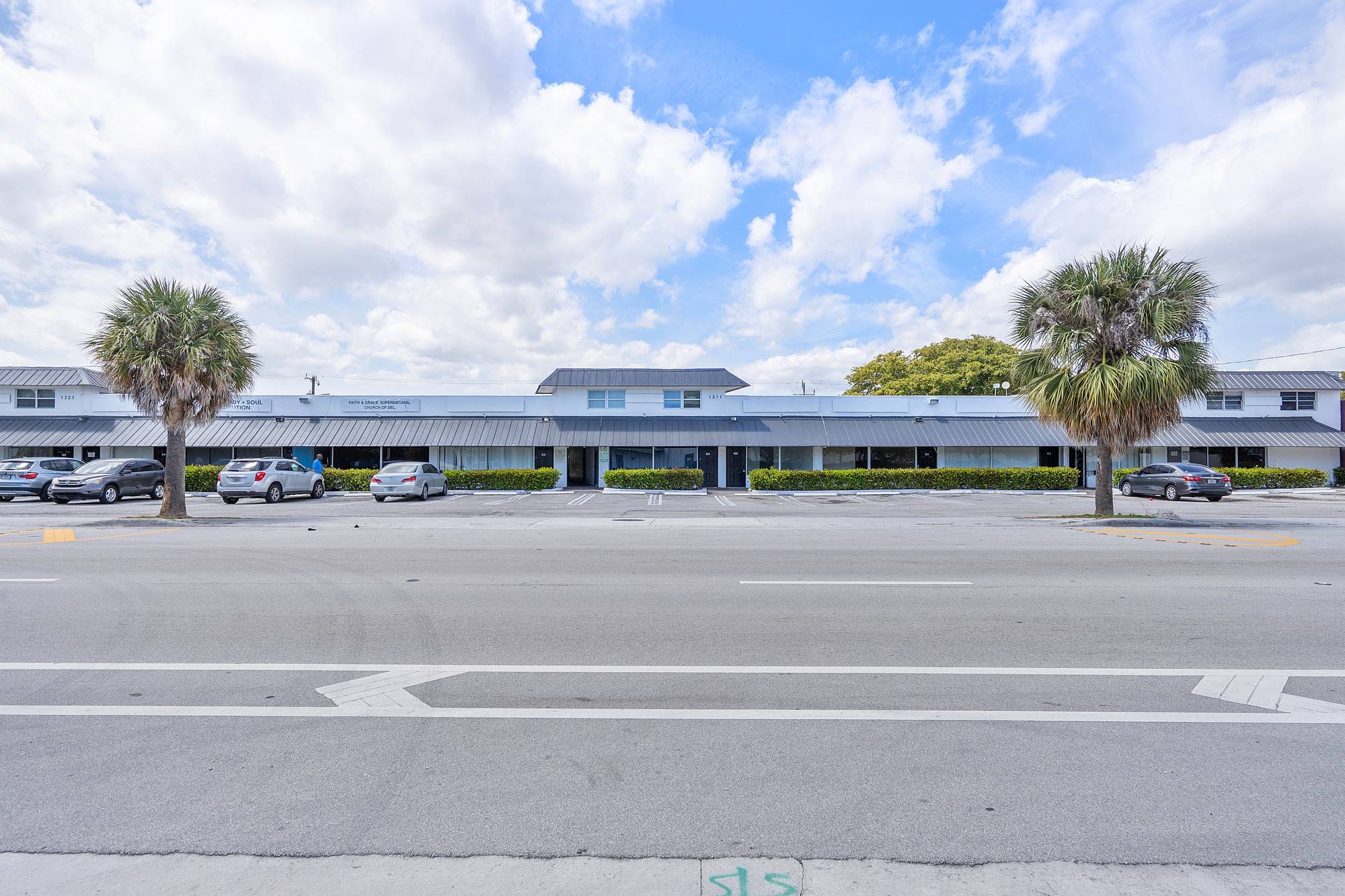 1350 Plaza, photo 8