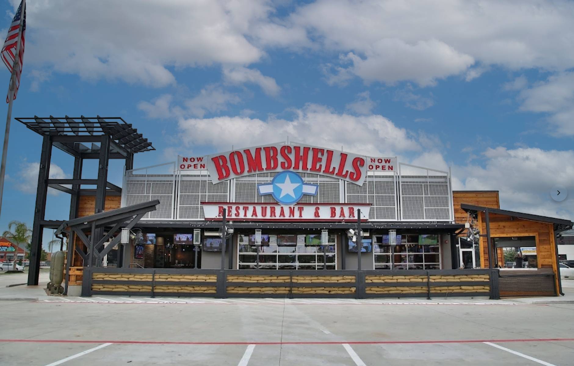 15233 N Interstate 35 - FOR SALE OR LEASE