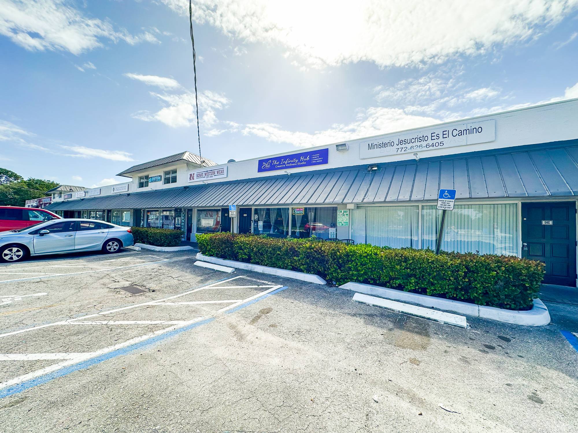 1350 Plaza, photo 30