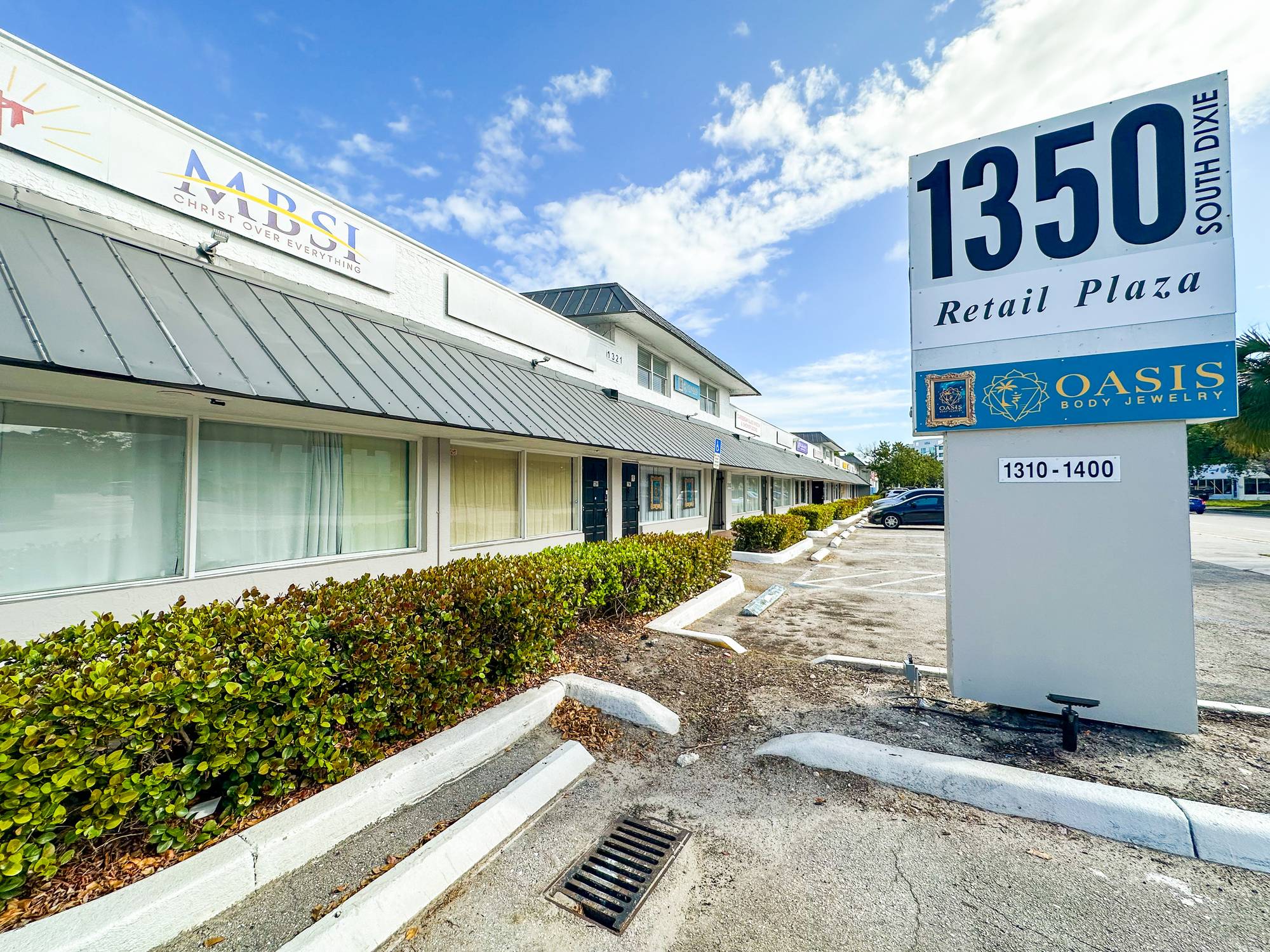 1350 Plaza, photo 43