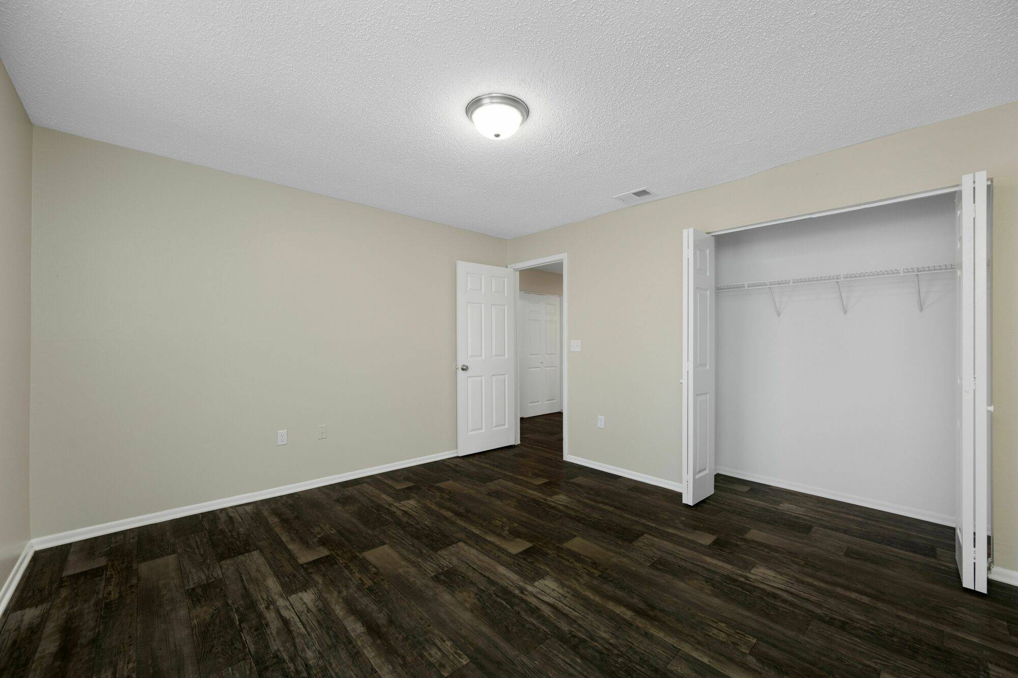 Porter & Beach Apartments, photo 17