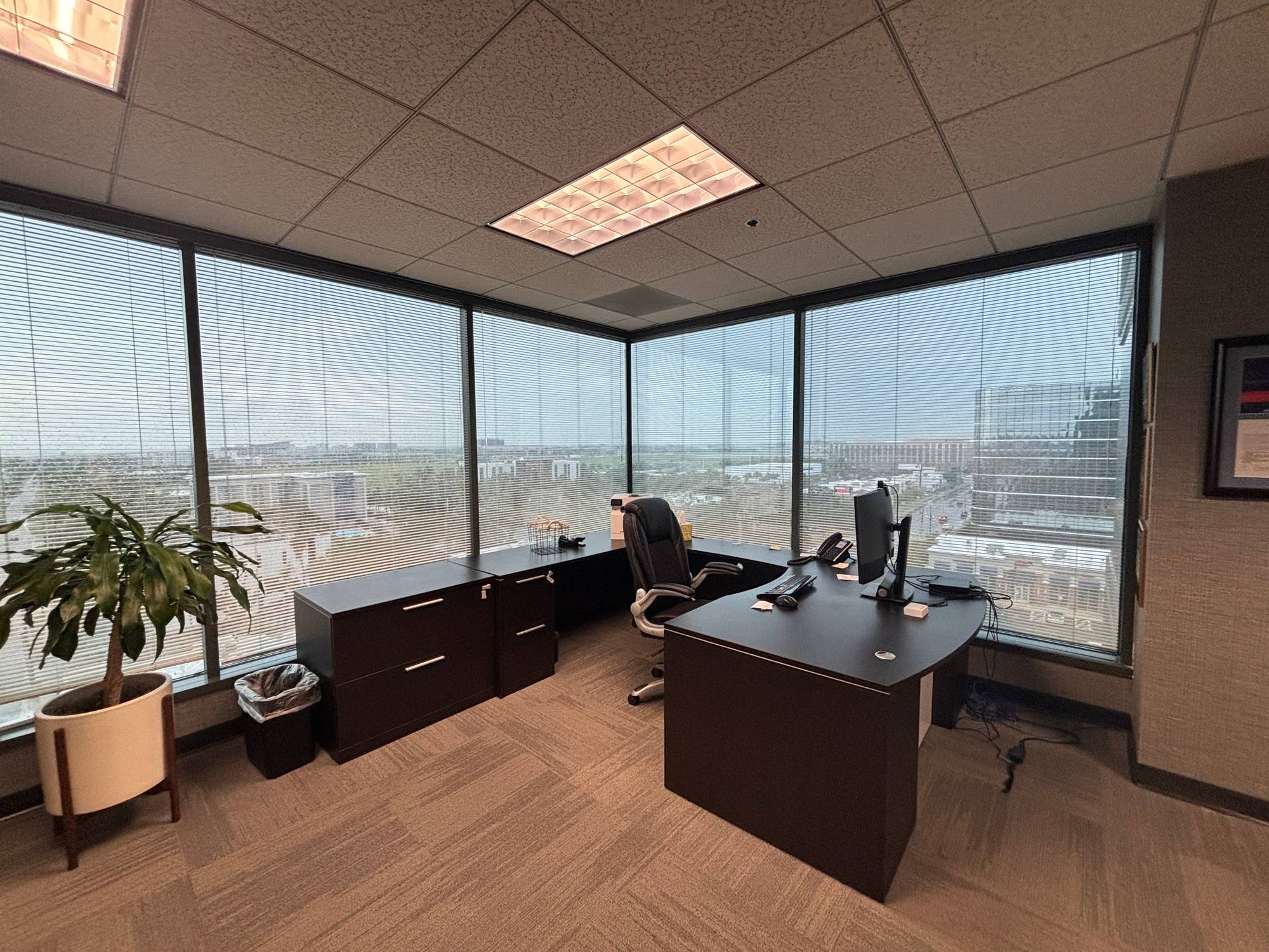 Tower Place, photo 3