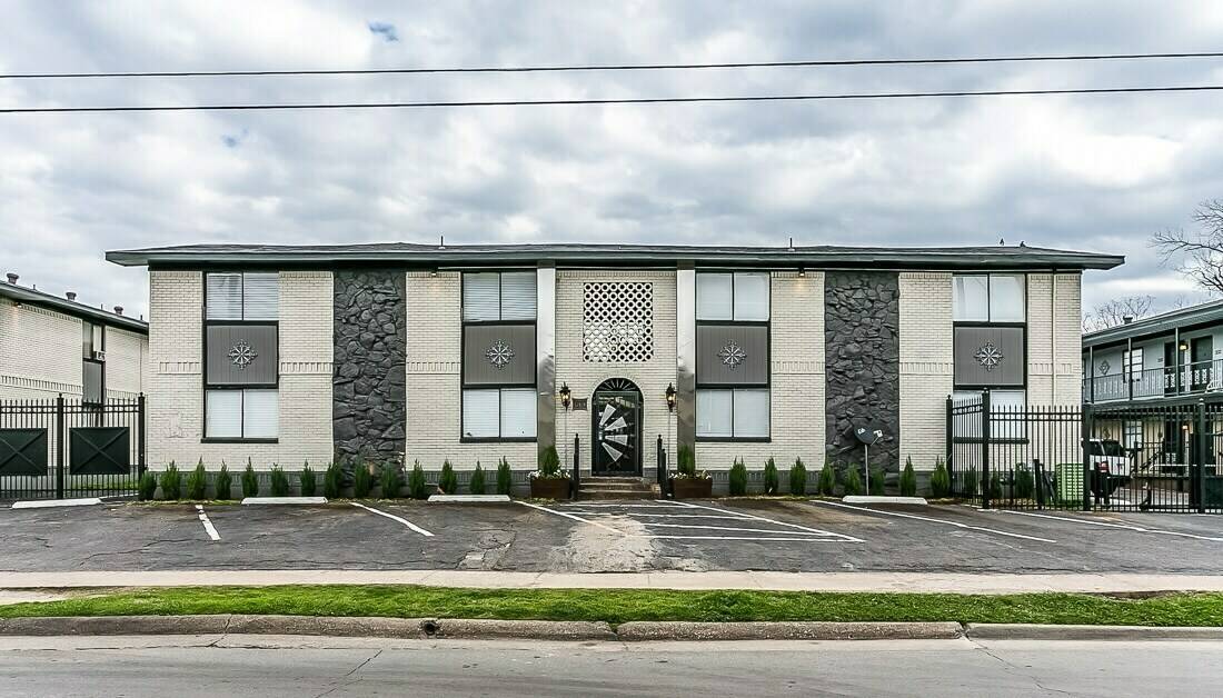 1516 Annex Avenue