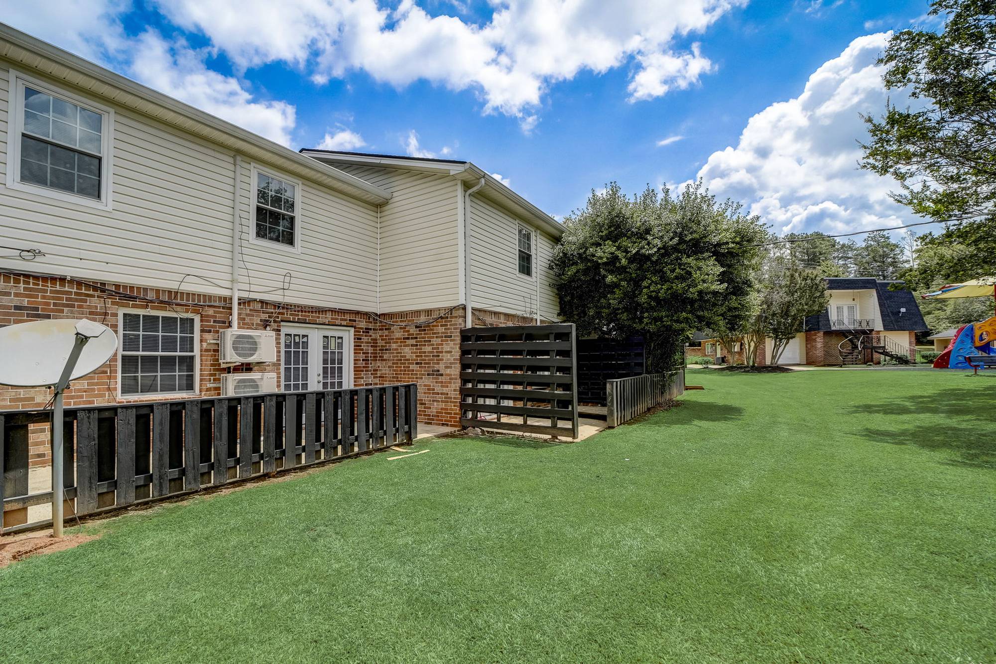 Commerce Townhomes, photo 4