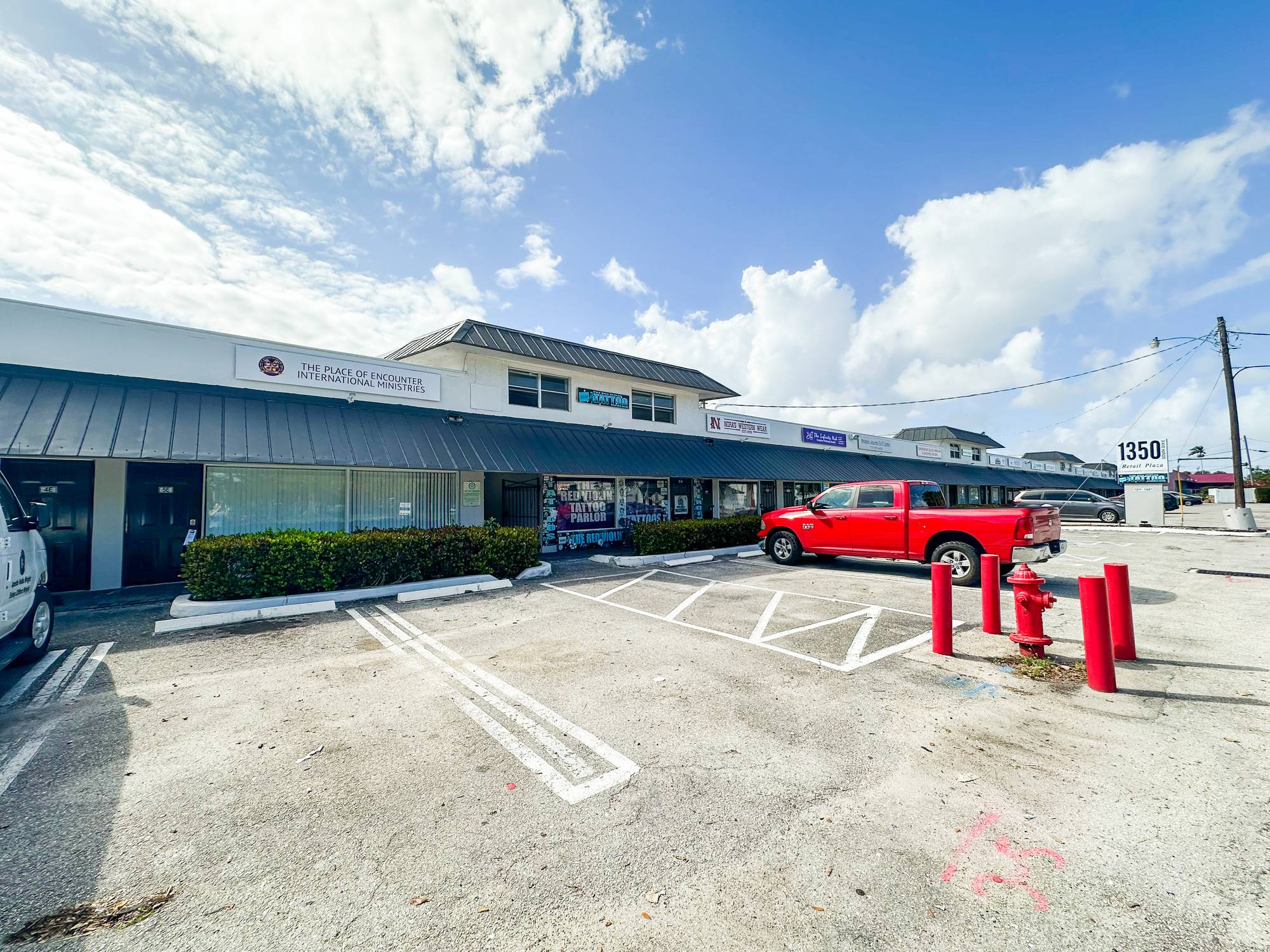 1350 Plaza, photo 26
