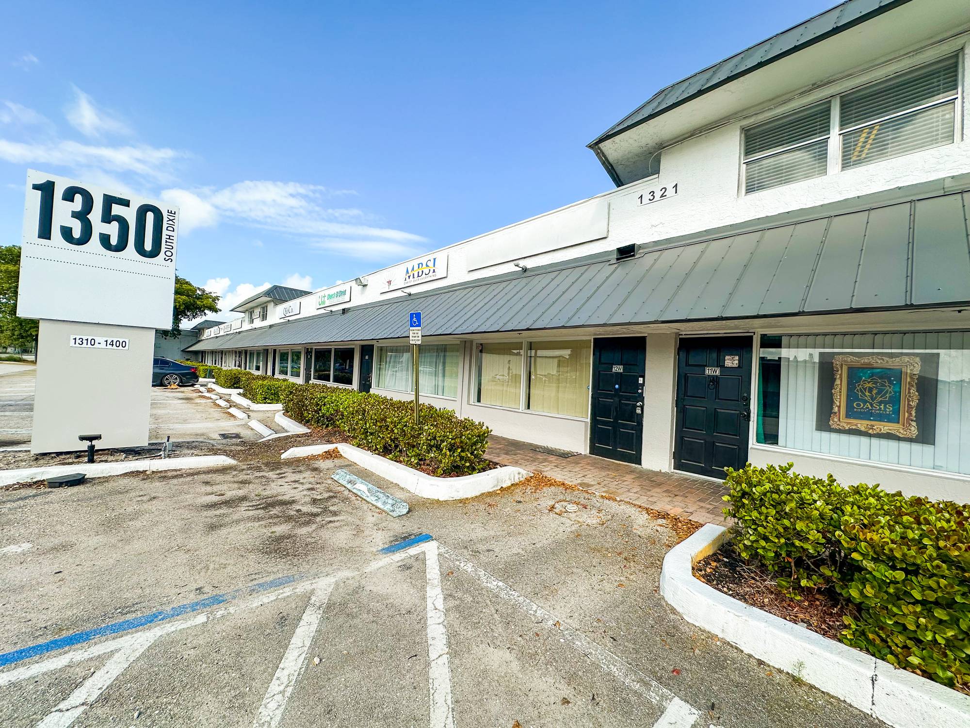 1350 Plaza, photo 45